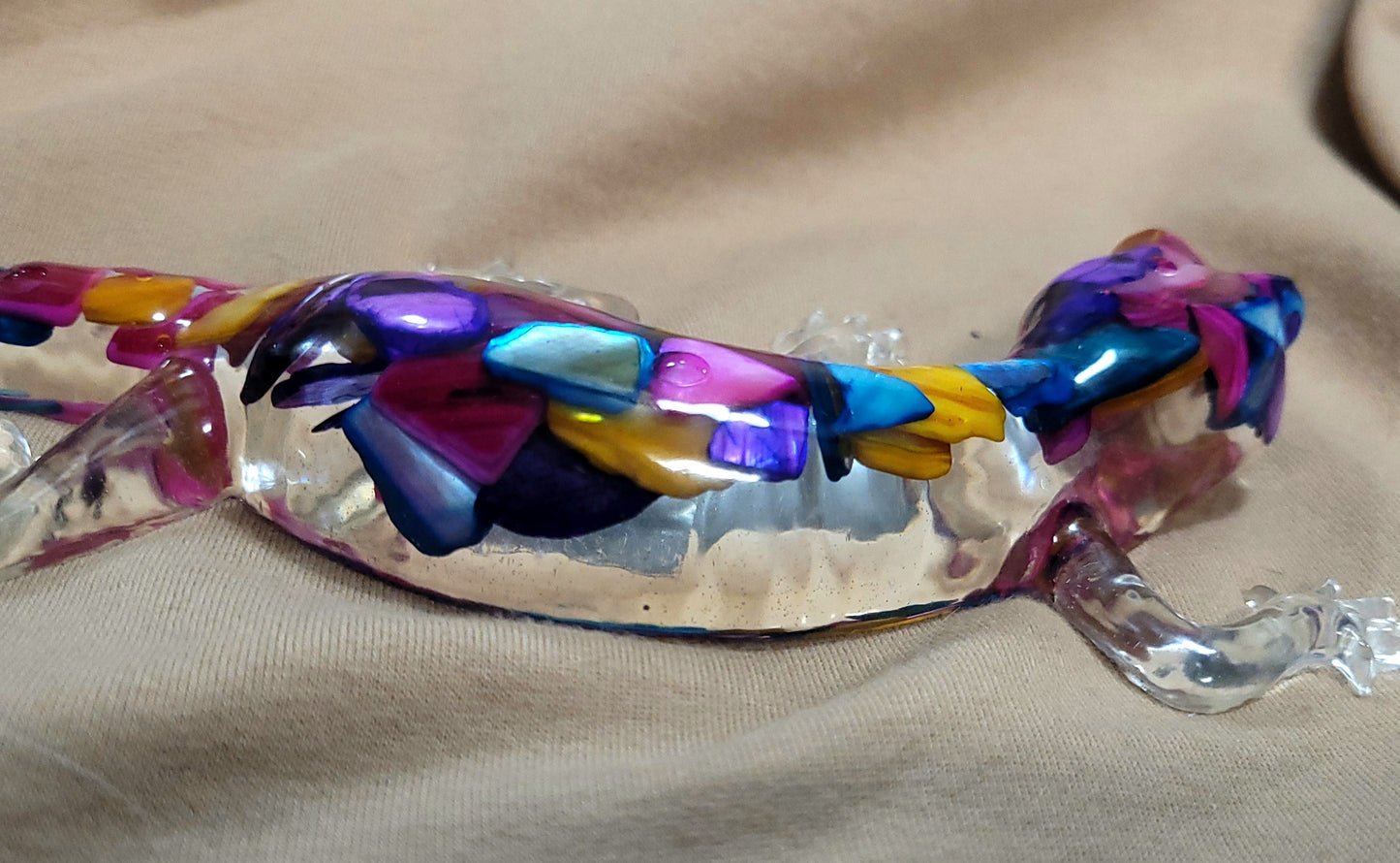Beautiful Resin Gecko, paperweight, home decor