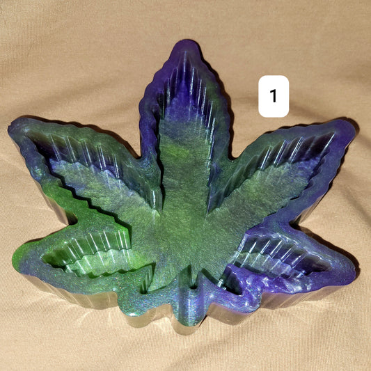 Mary J Ashtray, Resin Tray