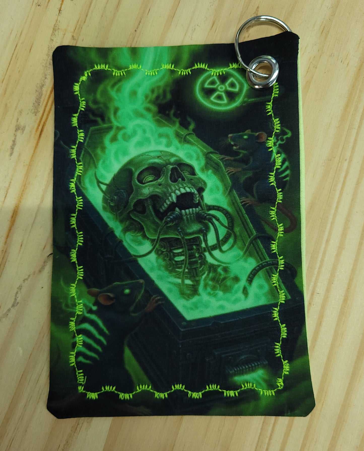 Keychain Hank, Eyeglass Cleaning Cloth, Skull in Coffin